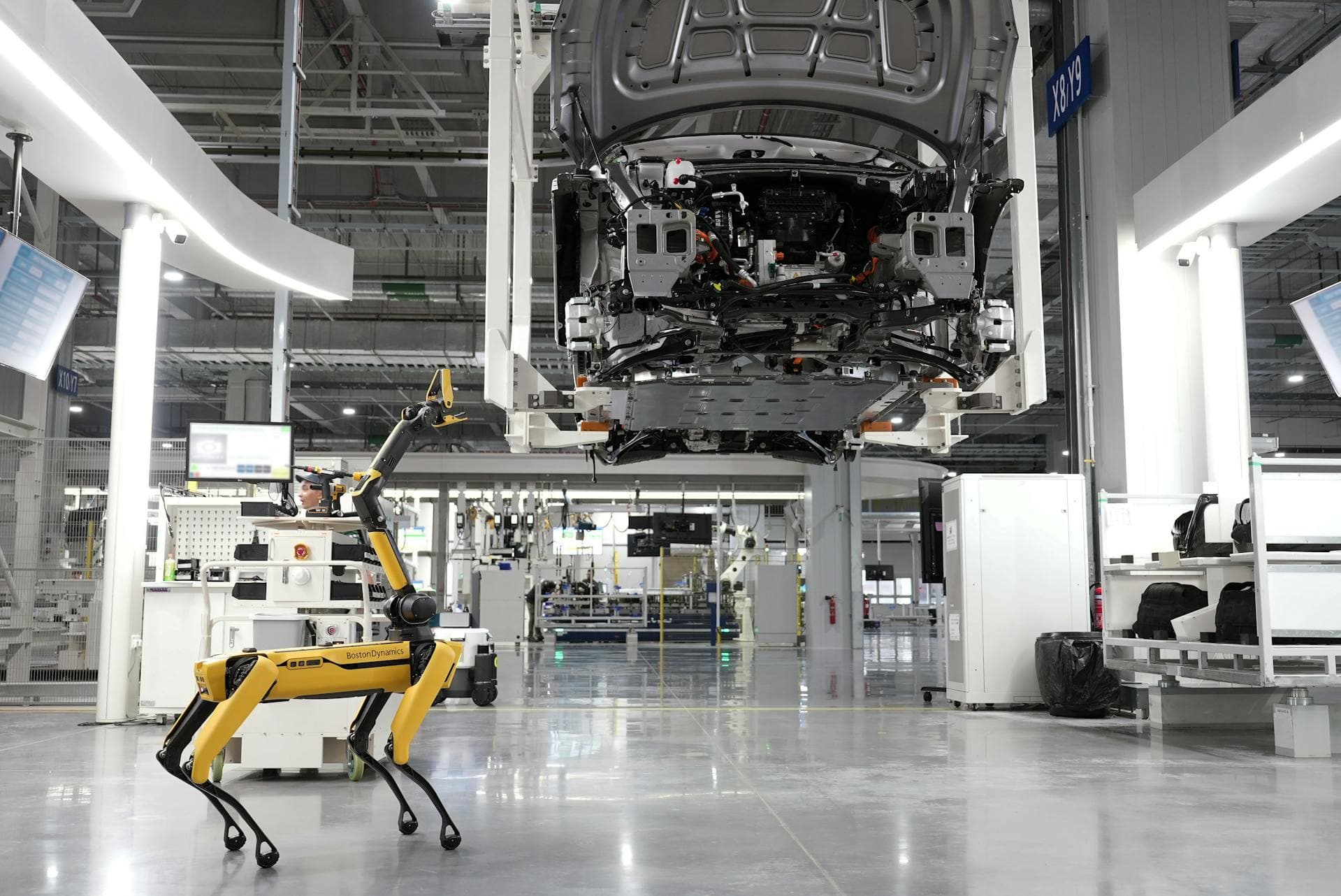 How AI and Machine Learning Are Revolutionizing Supply Chain Management